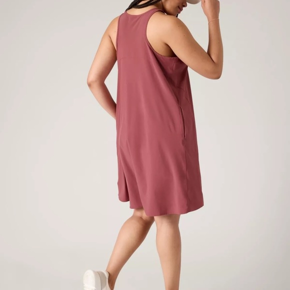 Athleta Travelers Presidio dress with pockets Rosewood size large. - Picture 2 of 5